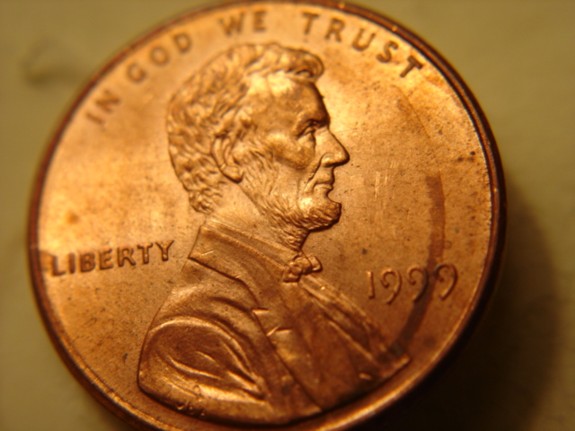 1999-Lincoln-Memorial-Cent--Markings/Lines-Above-Liberty